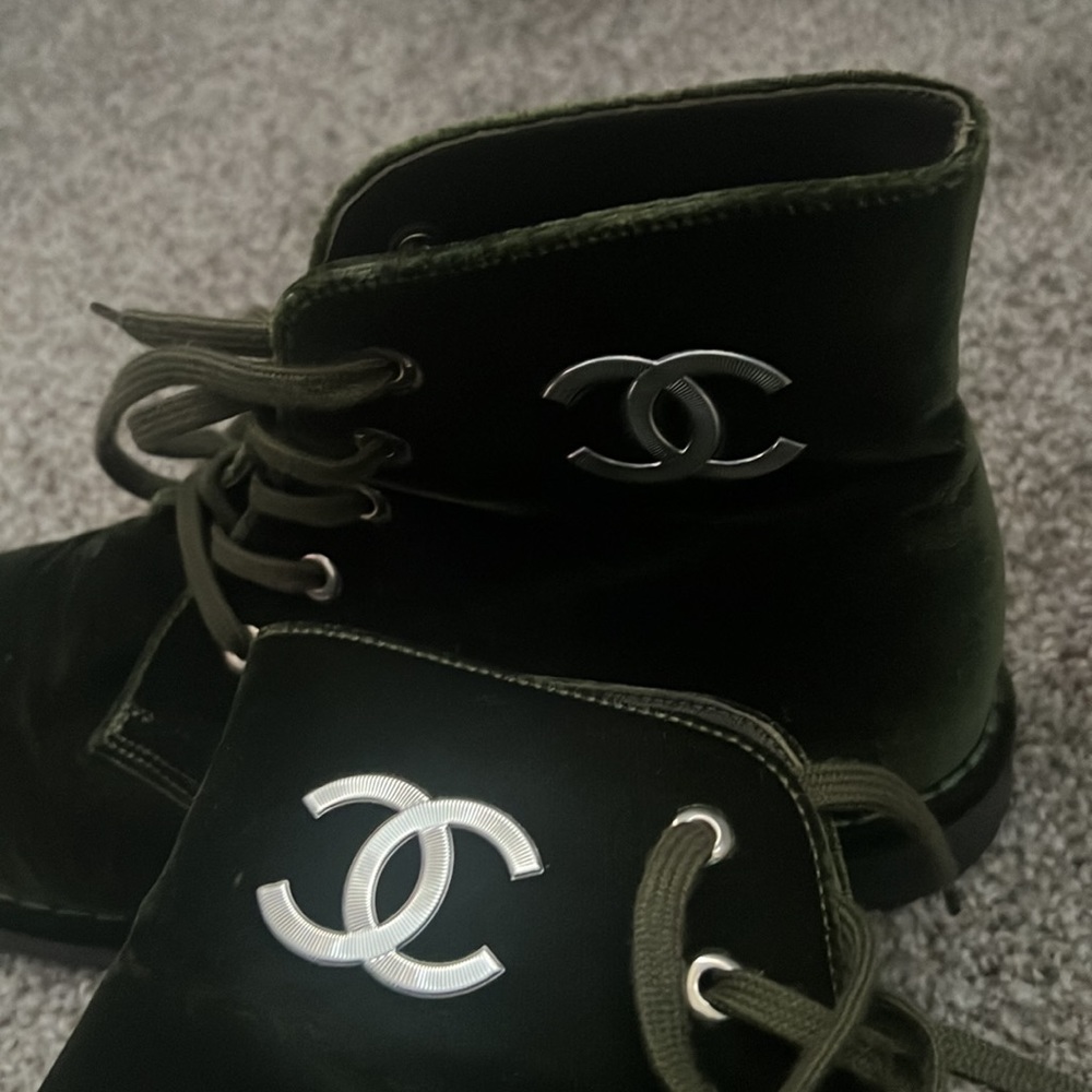 Chanel boots - Picture 2 of 14